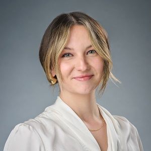 Meet your Posher, Chloe